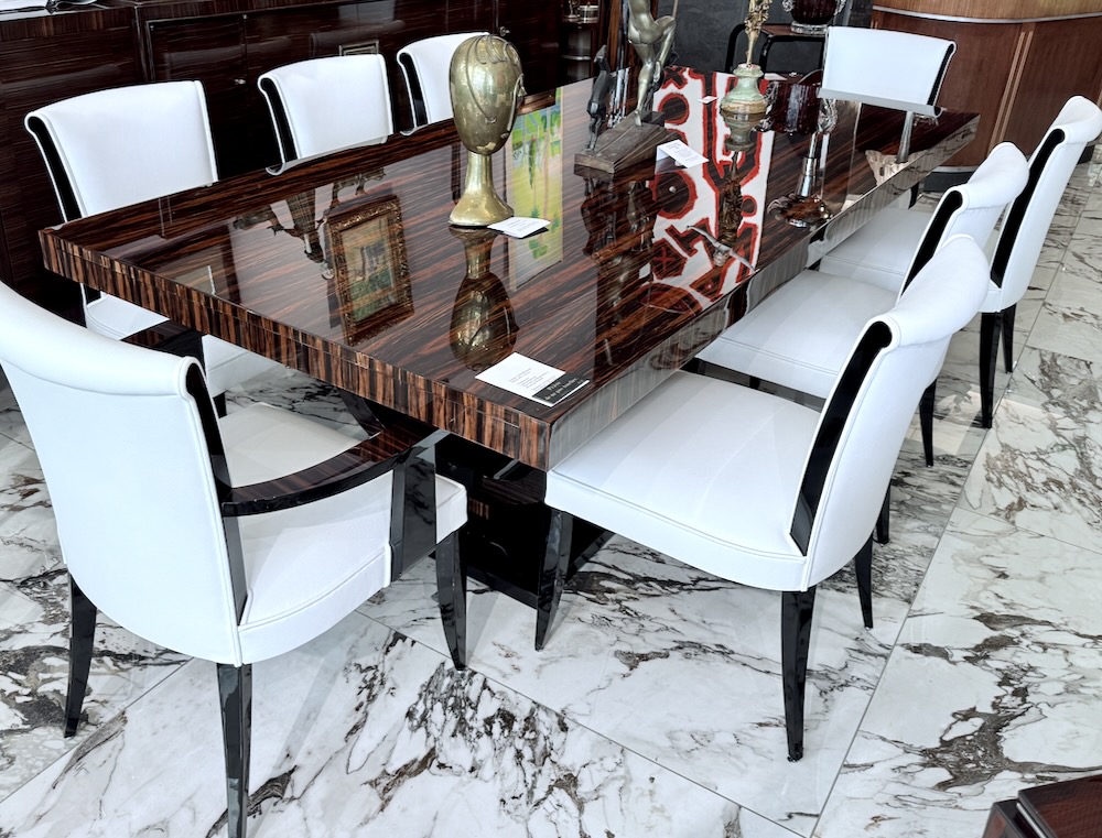 Makassar Tisch mit 8 Stühlen  260 c 125 cm